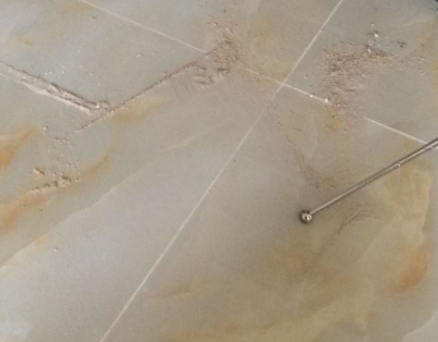 敖汉瓷砖空鼓维修公司分享粘合剂选择不当在瓷砖铺贴过程中可能导致以下问题